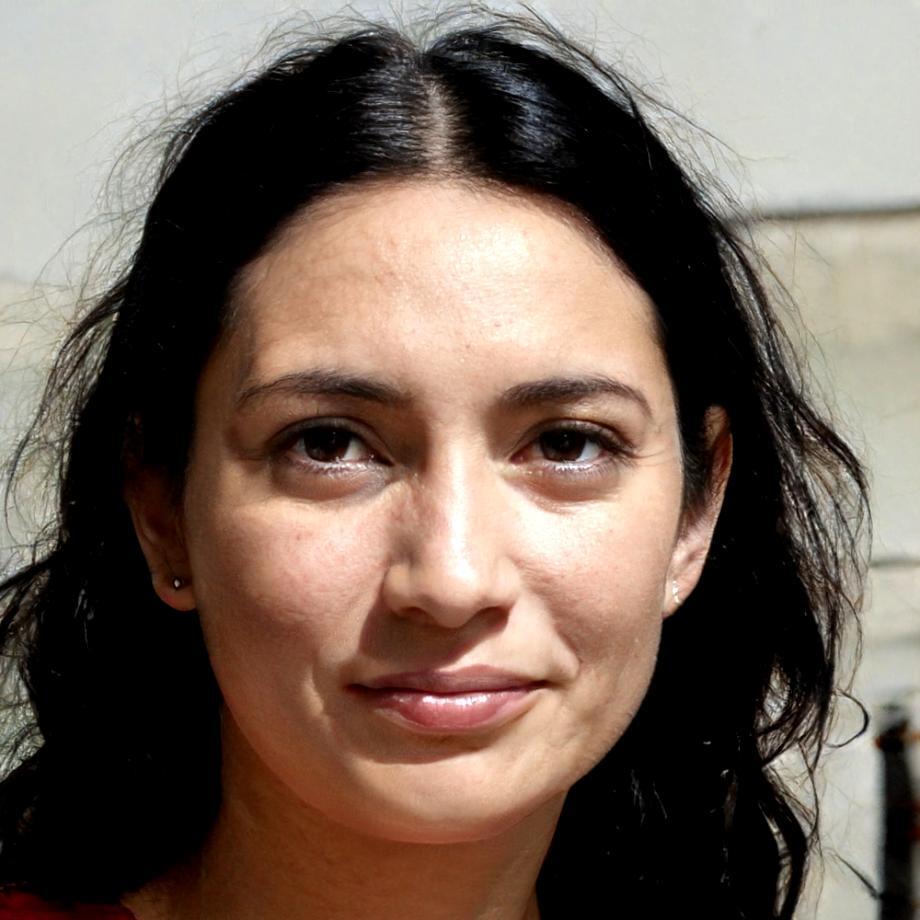 Portrait de Sophie Martin, experte en finances personnelles